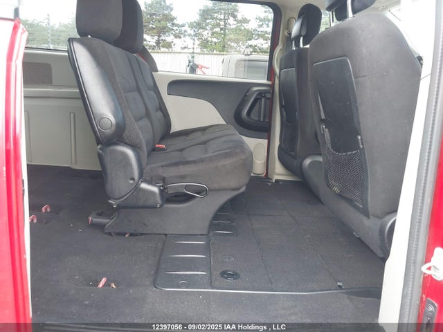 2C4RDGBG4FR527875 Dodge Grand Caravan