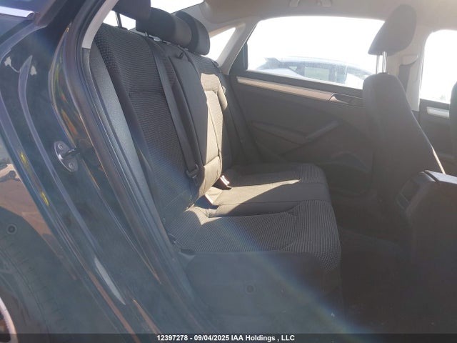 1VWAS7A39GC032077 Volkswagen 1.8t