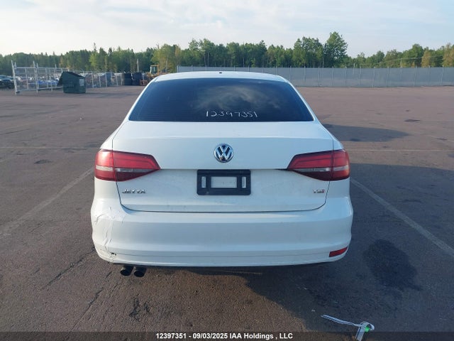 3VW167AJ1GM274718 Volkswagen JETTA S
