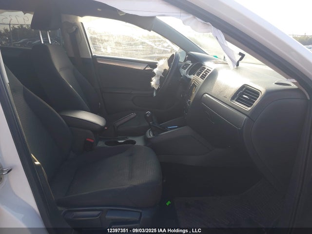 3VW167AJ1GM274718 Volkswagen JETTA S