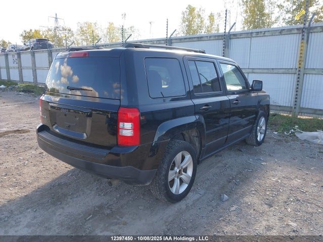1C4NJRAB1FD271853 Jeep 2015