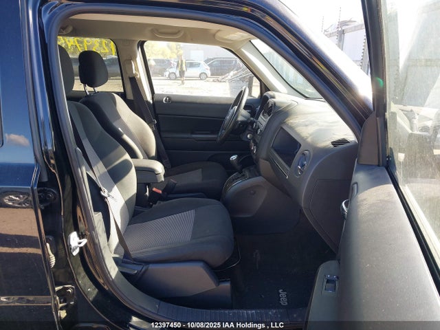 1C4NJRAB1FD271853 Jeep 2015