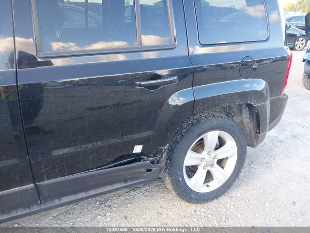 1C4NJRAB1FD271853 Jeep 2015