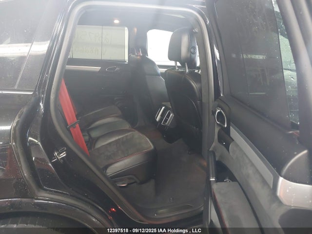 Porsche Cayenne 2017 WP1AD2A28HLA82685 Image 8