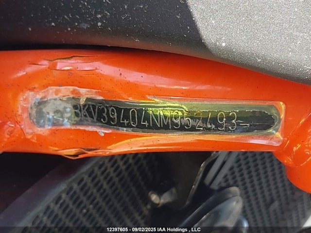VBKV39404NM952493 KTM Super Duke R