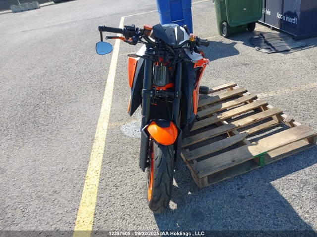 VBKV39404NM952493 KTM Super Duke R