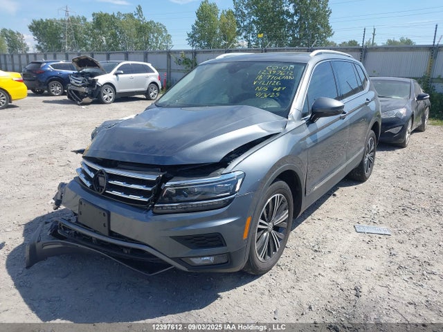 3VV4B7AX0JM121126 Volkswagen Tiguan