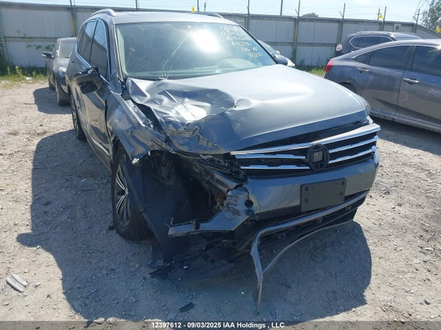 3VV4B7AX0JM121126 Volkswagen Tiguan