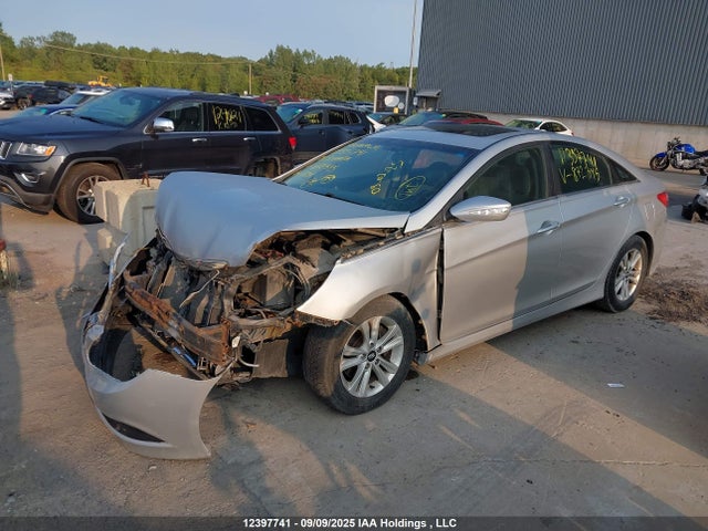 Hyundai gamma 2014 5NPEB4AC5EH872345 Image 2
