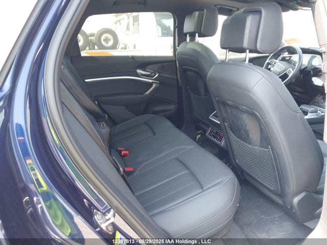 WA1AAAGE4NB012974 Audi E-Tron