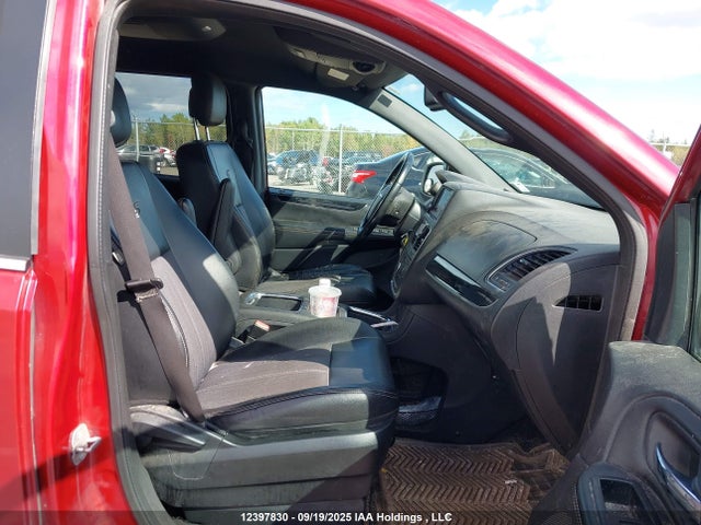 2C4RC1HGXER361092 Chrysler Town and Country