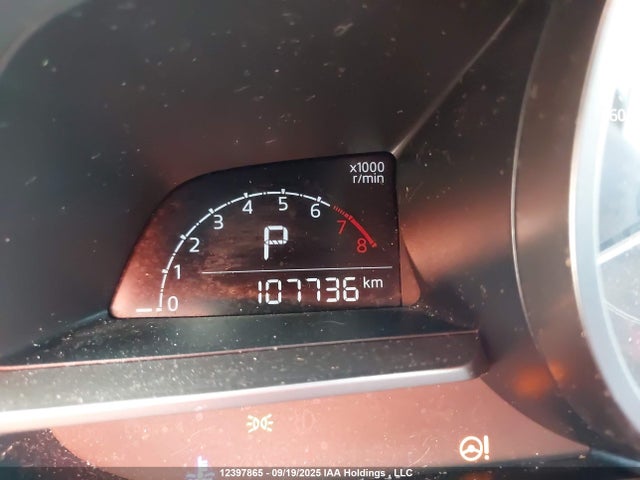 JM1BN1U79J1167475 Mazda pe