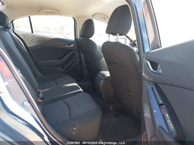 JM1BN1U79J1167475 Mazda pe