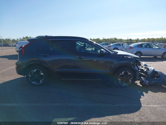 KNDCT3L18S5133637 KIA 2025