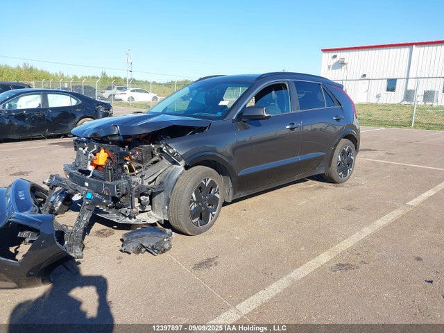 KNDCT3L18S5133637 KIA 2025