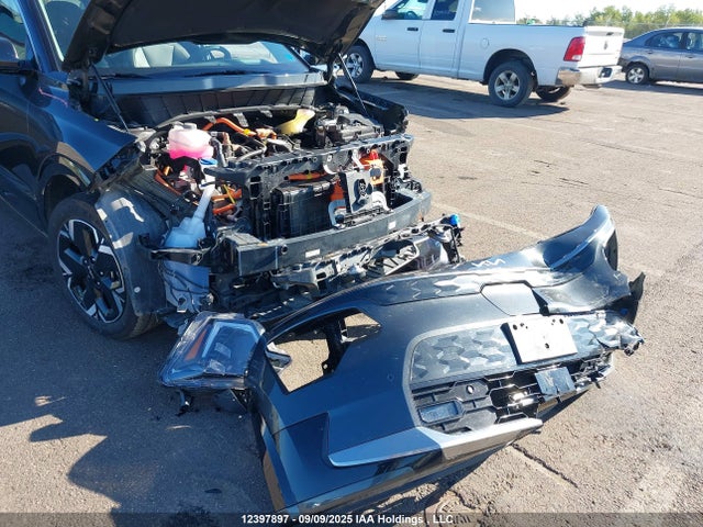 KNDCT3L18S5133637 KIA 2025