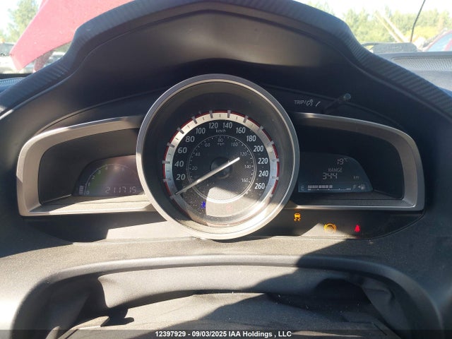 JM1BM1V79E1165913 Mazda pe