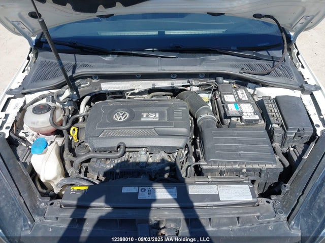 WVWVF7AUXJW147455 Volkswagen 2018