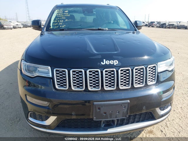 1C4RJFJG0JC211590 Jeep Grand Cherokee
