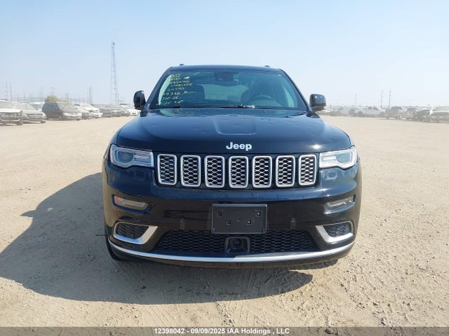 1C4RJFJG0JC211590 Jeep Grand Cherokee