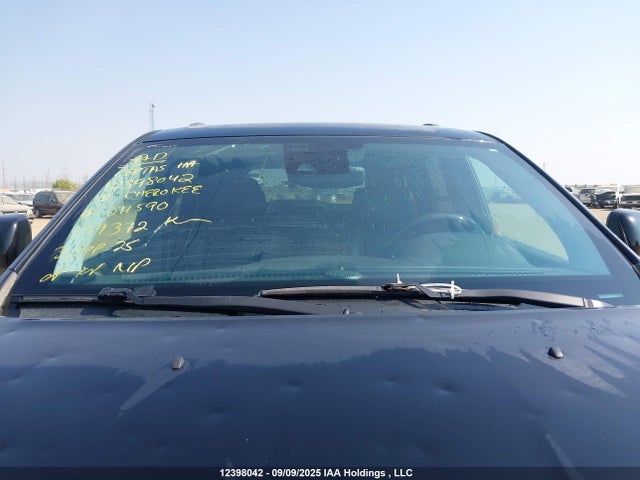 1C4RJFJG0JC211590 Jeep Grand Cherokee