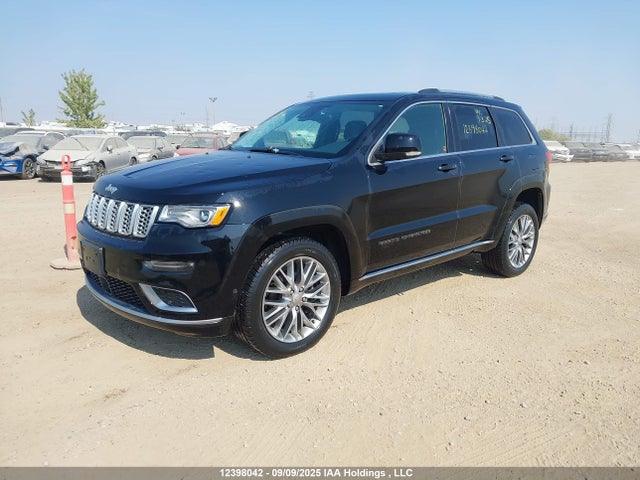 1C4RJFJG0JC211590 Jeep Grand Cherokee