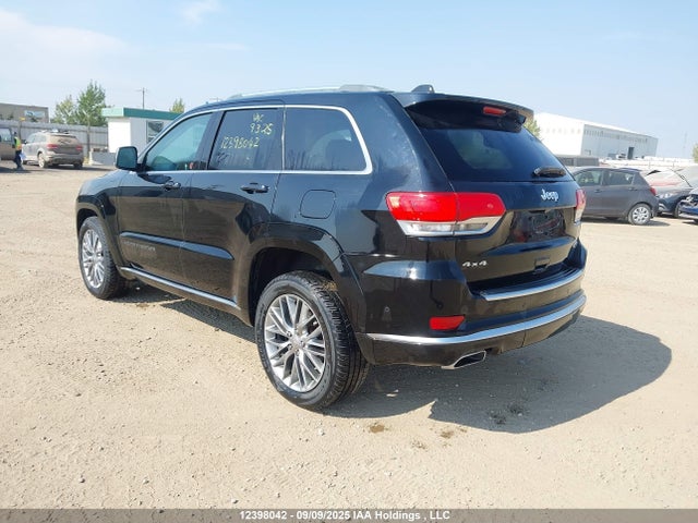 1C4RJFJG0JC211590 Jeep Grand Cherokee