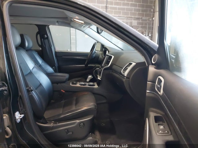 1C4RJFJG0JC211590 Jeep Grand Cherokee