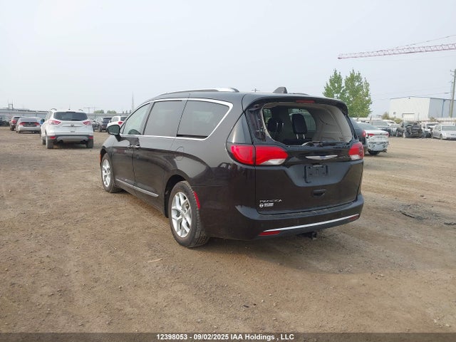 2C4RC1EG5JR173885 Chrysler Pacifica
