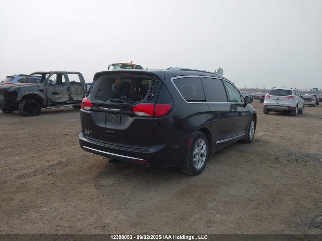2C4RC1EG5JR173885 Chrysler Pacifica