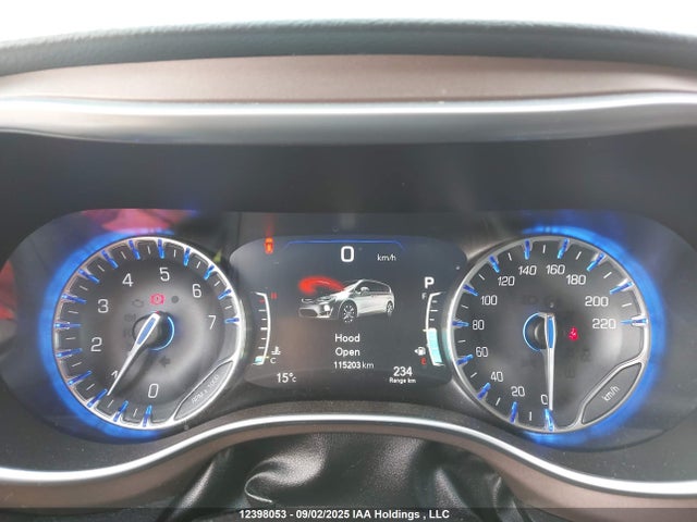 2C4RC1EG5JR173885 Chrysler Pacifica