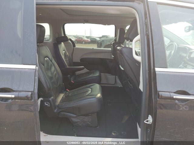 2C4RC1EG5JR173885 Chrysler Pacifica