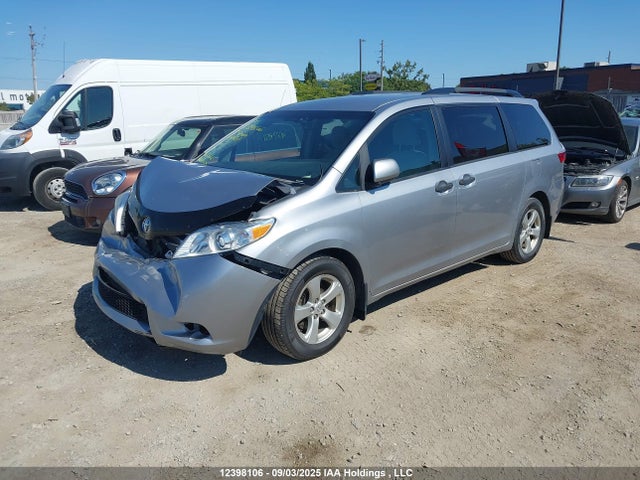 Toyota 2gr-fks 2017 5TDZZ3DC4HS819704 Image 2