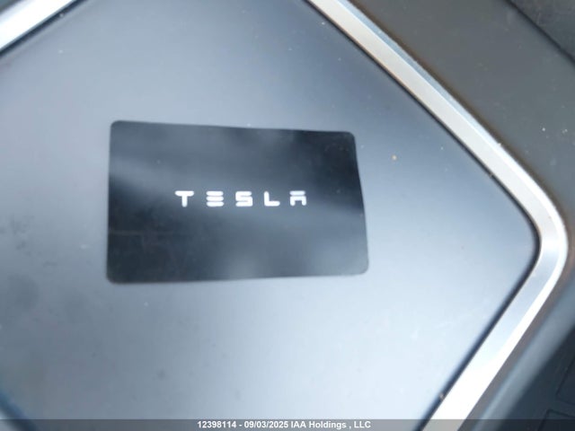 5YJ3E1EA4MF973086 Tesla MODEL 3
