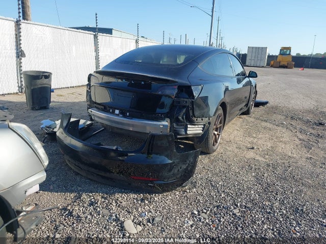 5YJ3E1EA4MF973086 Tesla MODEL 3
