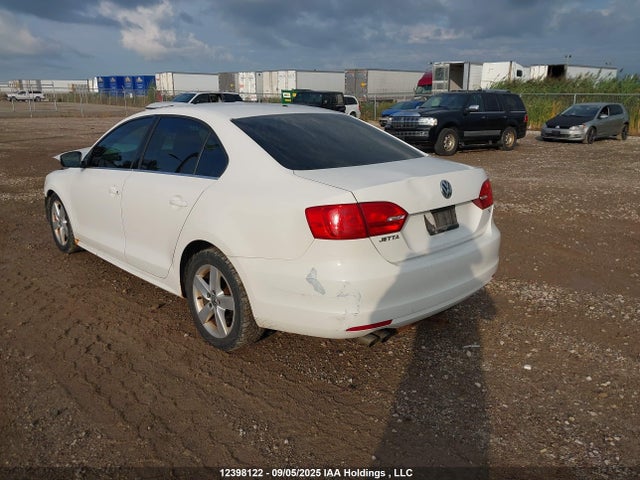3VWD07AJ3EM391065 Volkswagen Jetta