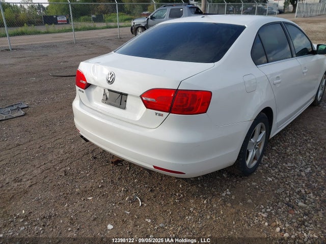 3VWD07AJ3EM391065 Volkswagen Jetta