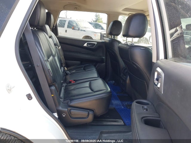 5N1DR2MM4JC631068 Nissan Pathfinder