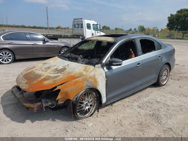 Volkswagen 1.4 tsi 2017 3VWDB7AJ3HM355343 Image 2