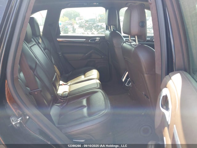 Porsche Cayenne 2016 WP1AD2A29GLA75419 Image 8