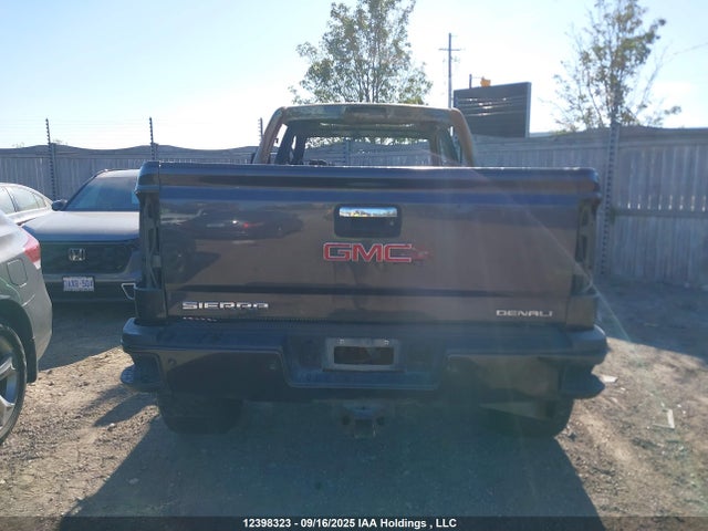 GMC lml 2015 1GT120E89FF679740 Image 16