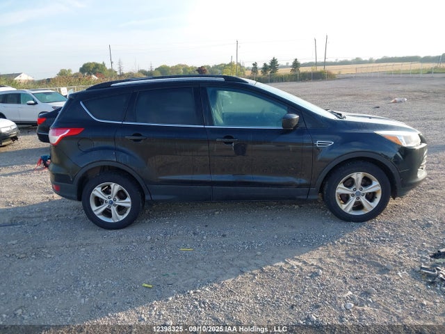1FMCU9GX5EUA08017 Ford Escape