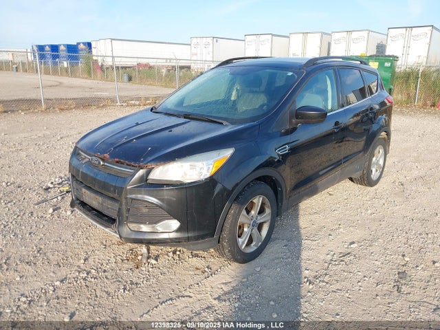 1FMCU9GX5EUA08017 Ford Escape