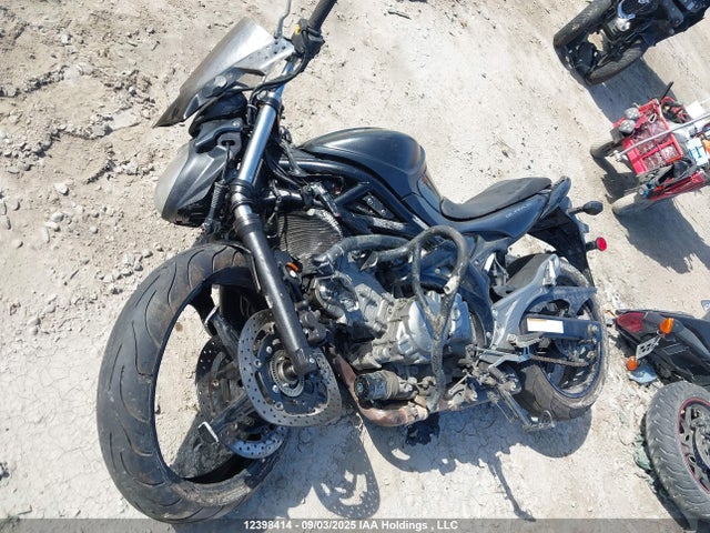 JS1VP55B9E2100077 Suzuki SV650