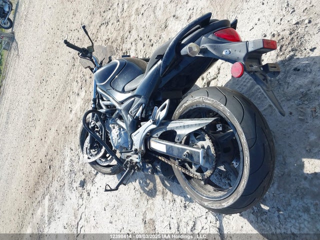 JS1VP55B9E2100077 Suzuki SV650