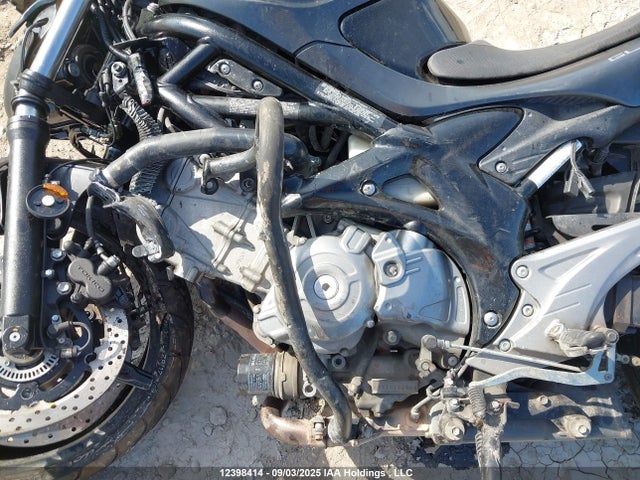 JS1VP55B9E2100077 Suzuki SV650