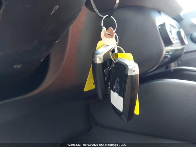 1FMCU9BZ5NUA73605 Ford hev/phev