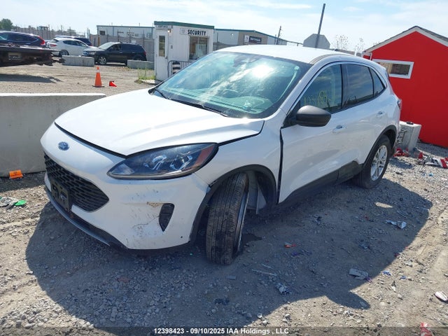 1FMCU9BZ5NUA73605 Ford hev/phev