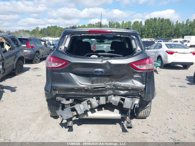 1FMCU9G9XFUC51552 Ford 2015