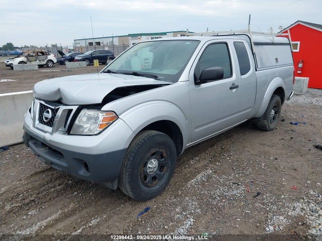 Nissan Frontier 2015 1N6BD0CT8FN756770 Image 2